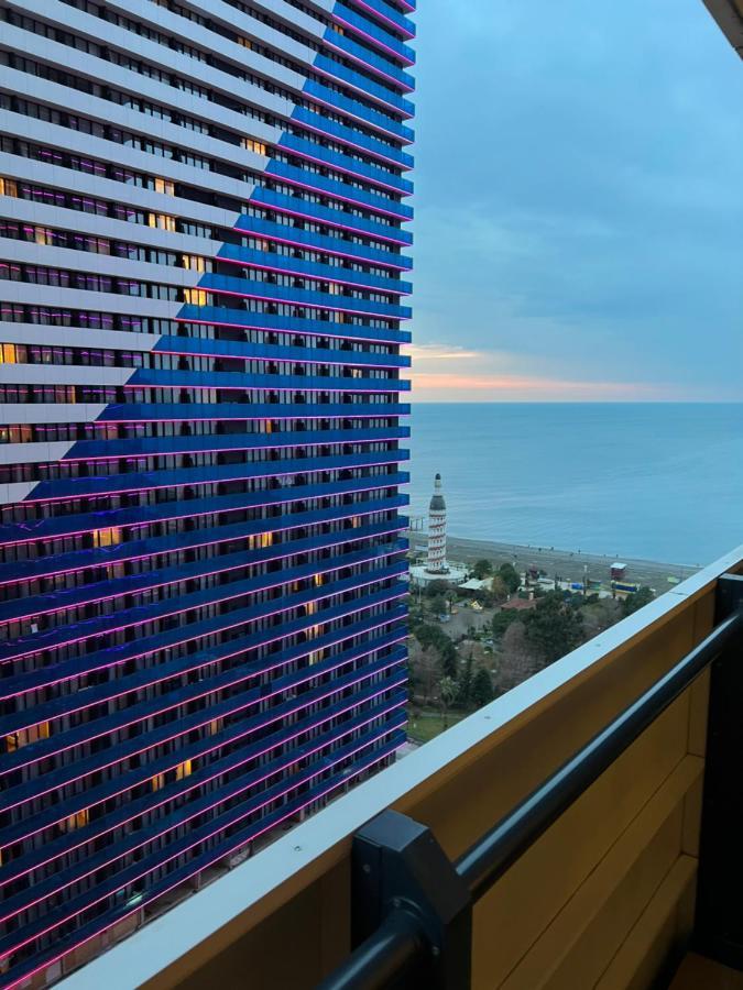 Orbi City Suite Batumi Bagian luar foto