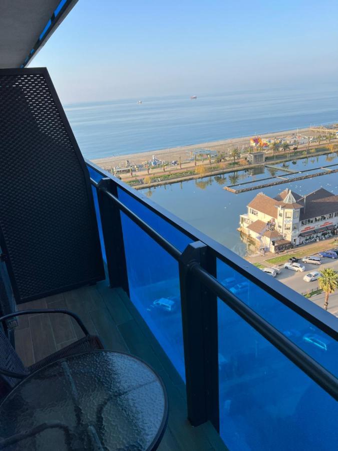 Orbi City Suite Batumi Bagian luar foto