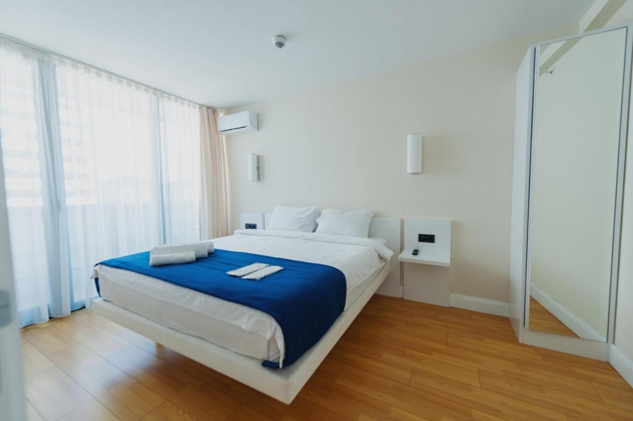 Orbi City Suite Batumi Bagian luar foto
