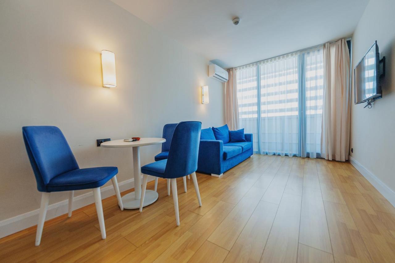 Orbi City Suite Batumi Bagian luar foto