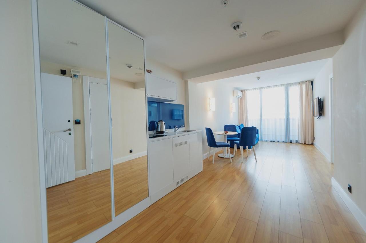 Orbi City Suite Batumi Bagian luar foto