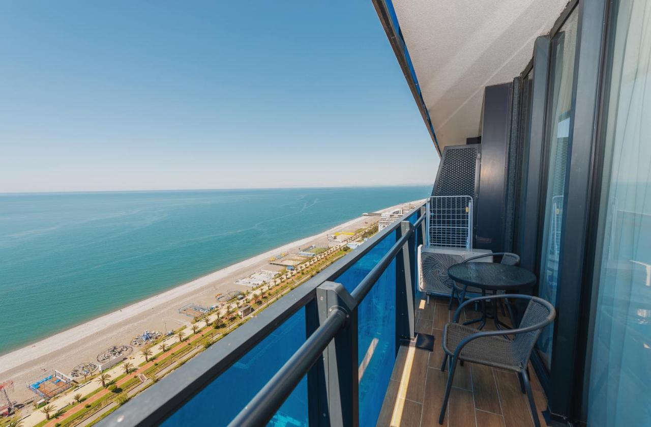 Orbi City Suite Batumi Bagian luar foto
