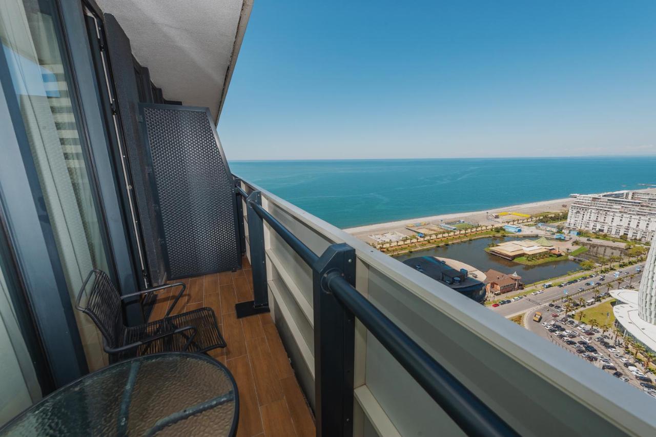 Orbi City Suite Batumi Bagian luar foto