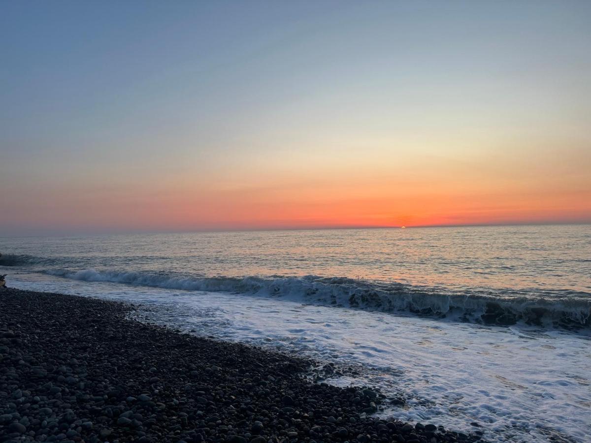 Orbi City Suite Batumi Bagian luar foto
