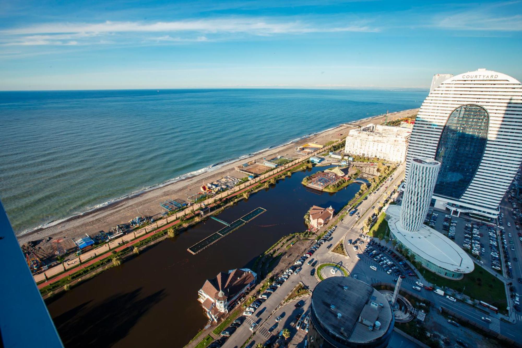 Orbi City Suite Batumi Bagian luar foto
